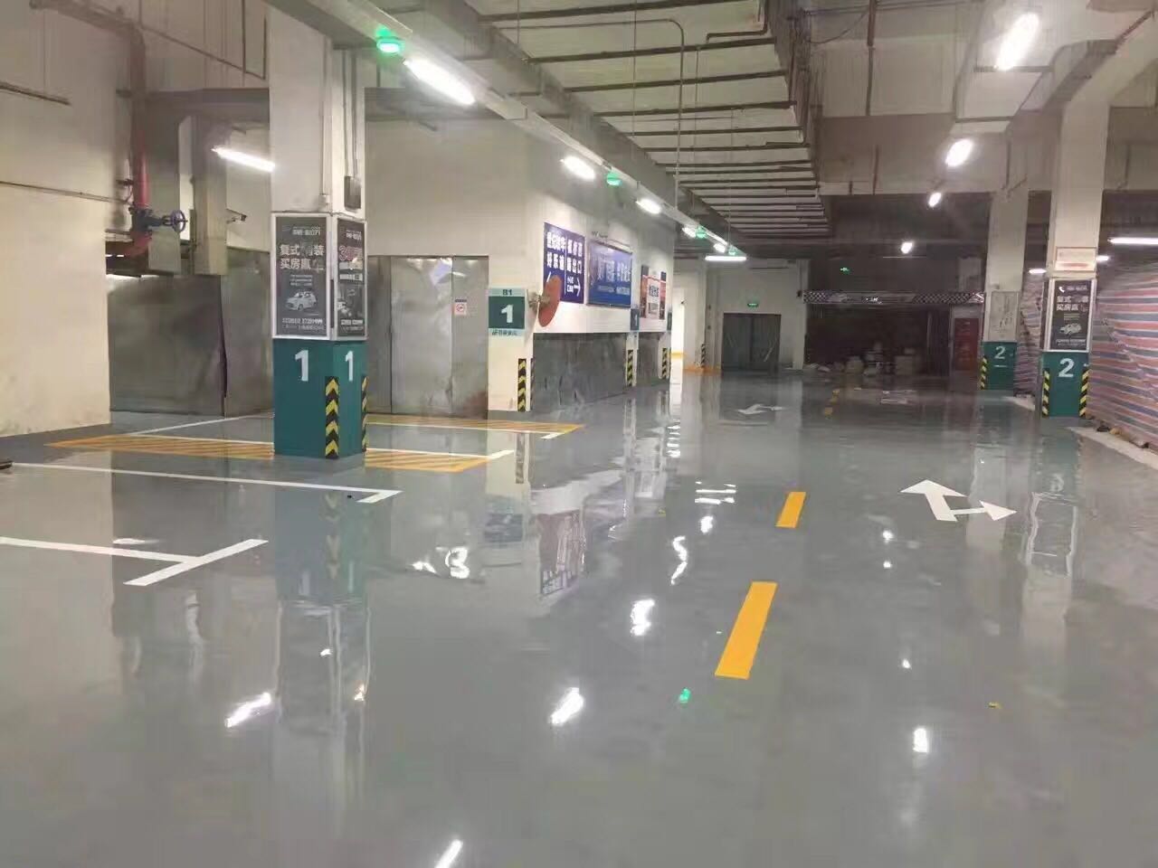 南充環(huán)氧地坪基層施工常見(jiàn)的裂縫處理方法